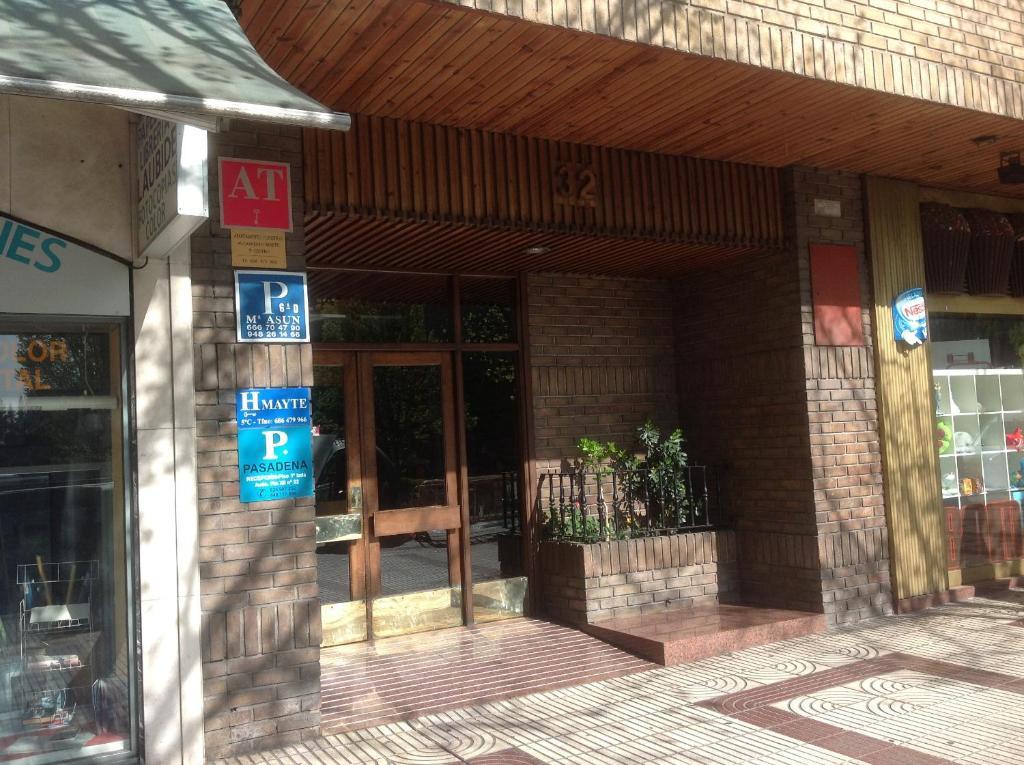 Pensión Pasadena Pamplona Exterior foto